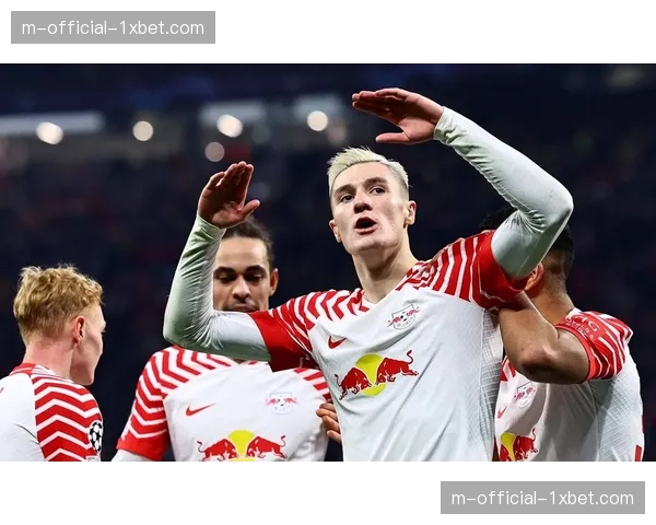 RB莱比锡高位逼抢体系 后防线前压造越位战术执行到位